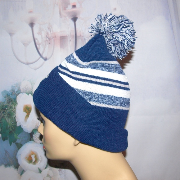 New England Patriots Hat Knit Blue & Gray Embroidered NFL Warm Winter Hat - Picture 2 of 2